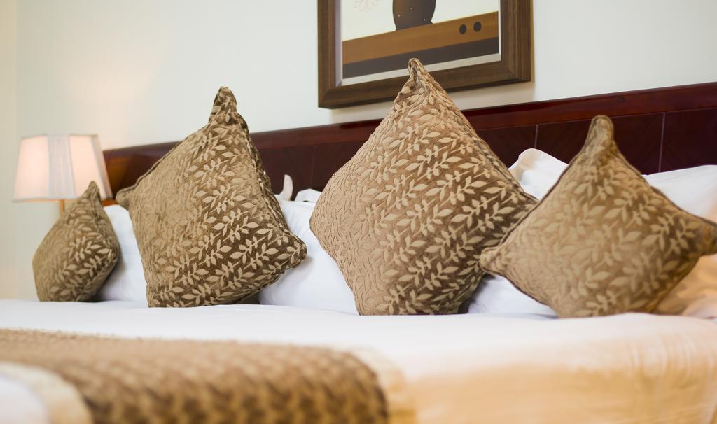 The Manor Hotel Kigali Exterior photo