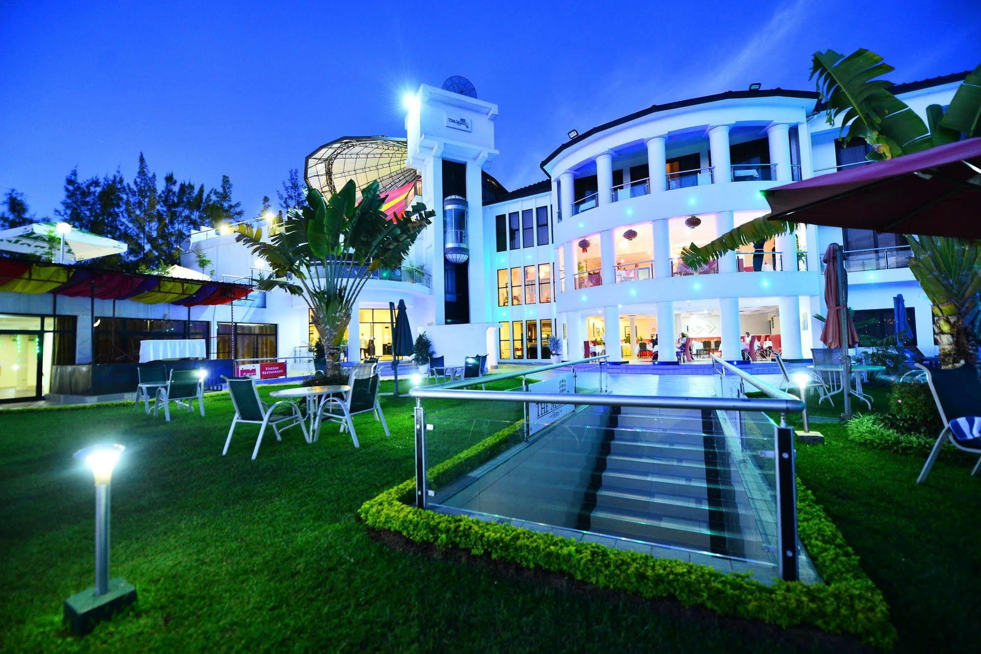 The Manor Hotel Kigali Exterior photo