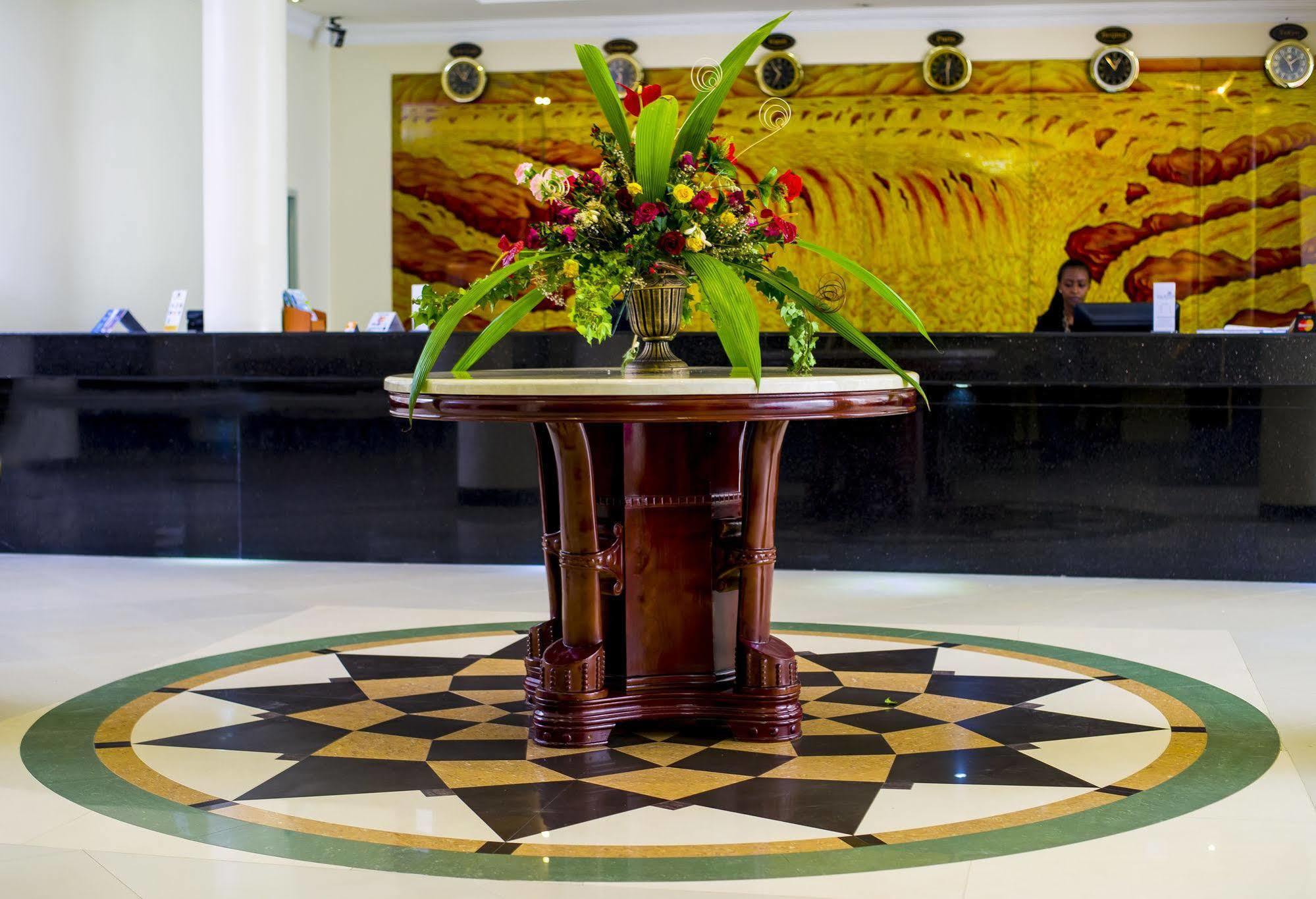 The Manor Hotel Kigali Exterior photo